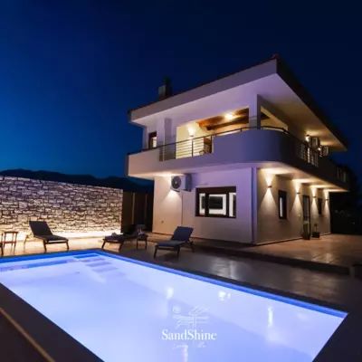 SandShine Luxury Villa - Kalamaki