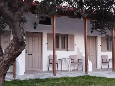 Almmos Mezzanine Apartments 2 - Kalamaki