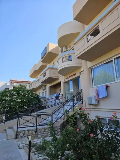 Kosmos A.G.K Studios-Apts - Kato Daratso