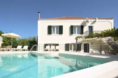 Artemis Home - Kokkini Khanion