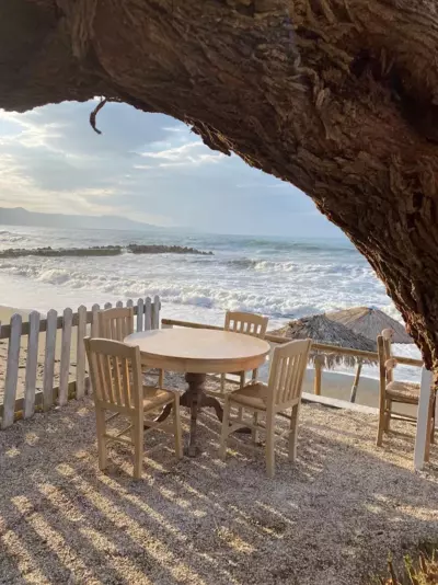 Theros Hani Sea - Kokkini Khanion