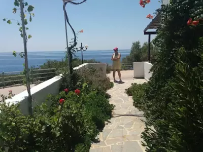 Akrotiri Apartments - Makris Gialos