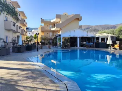 Mirage Studios - Malia