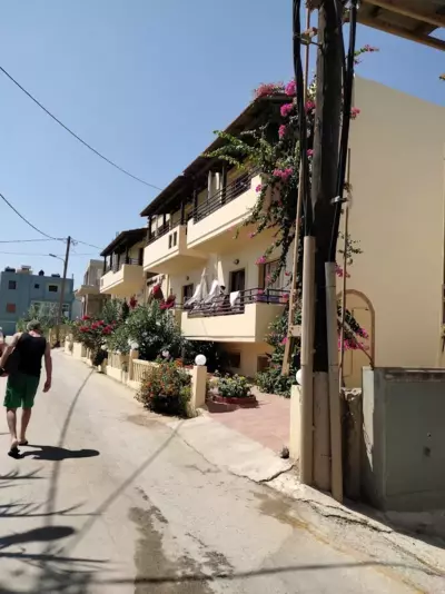 John Apartments - Platanias