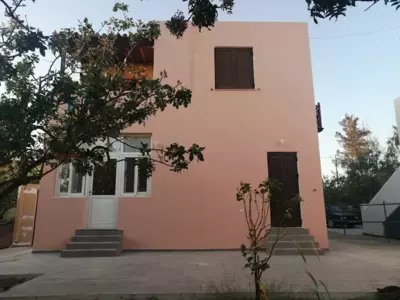 Natalia's Serene Hub - Egina Città