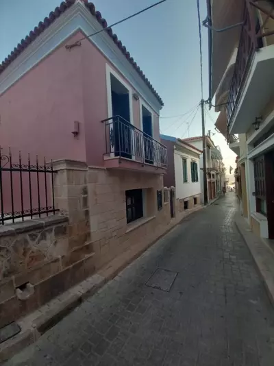 Simo's Apartments - Egina Città