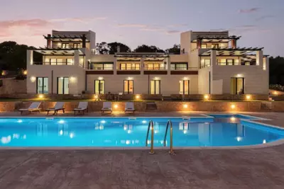 Aphaias Apartments - Egina Città