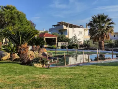 Politia Villas - Karistos