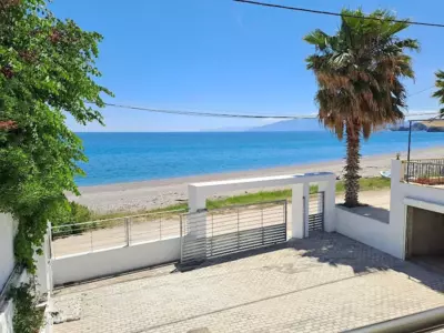 Heronia Apartments - Karistos