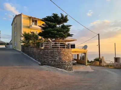 Dreams Street Apartment - Loutra Edipsou