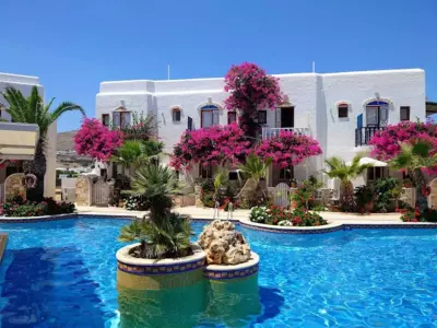 Polikandia Hotel - Folegandros