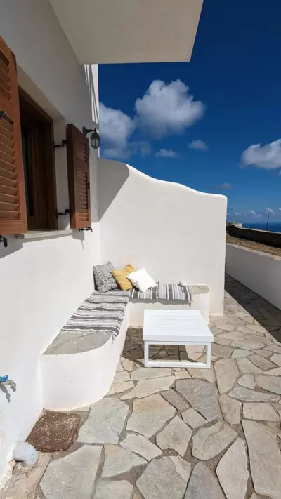 Under The Palm Tree Studios - Folegandros