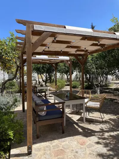 Rafalias Mansion - Hydra