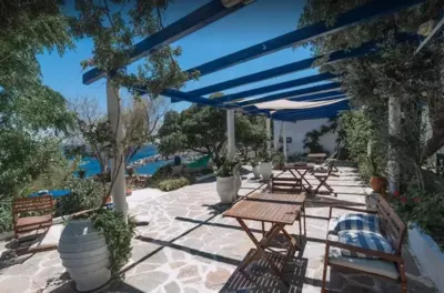 Agriolykos Pension - Agios Kirykos