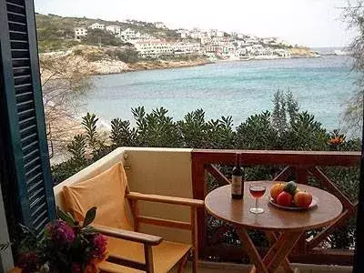 ASTRA-Ferienhaus mit großer Dachterrasse und Top-Ausstattung in NAS - Armenistis