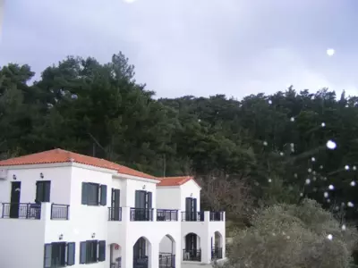 Eri Rooms to Let - Raches