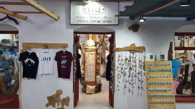 Raxes Kastanies Studio # 14 - Raches