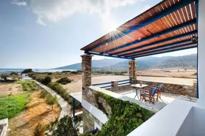 Dimitris Rooms - Ios