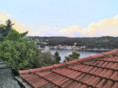 Pebbles of Kioni - Kionion