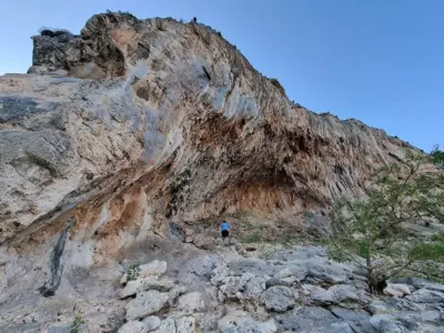grande grotta studios armeos masouri - Masouri