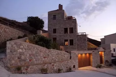 Grande Grotta House in Armeos - Masouri