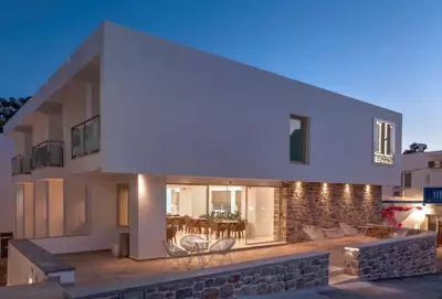 Zephyros Hotel - Mirteai