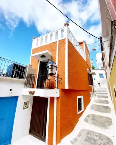 Lion House I - Ioulida