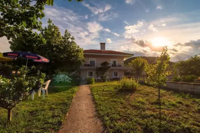 Konstantinos and Eleni's Apartment - Koundouros