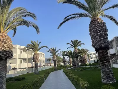 SANDY BEACH - Marmari