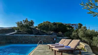 Verros Suite: Private Suite in Unique Pool Villa - Kanala