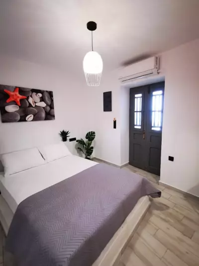 Kythrooms 1 - Kythnos