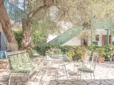 Afroditi Pansion - Agios Nikitas