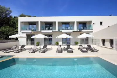 ALMYRA seafront residence - Lygia