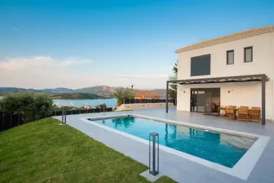 Laertis Villa - Lygia