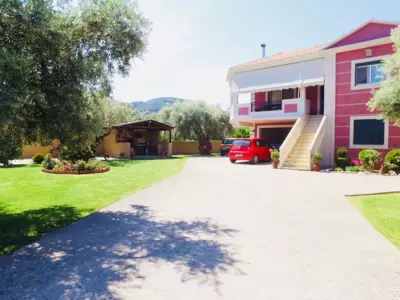 Elichrison Studios - Lygia