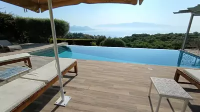 Ianthe & Brown Villas - Nikiana