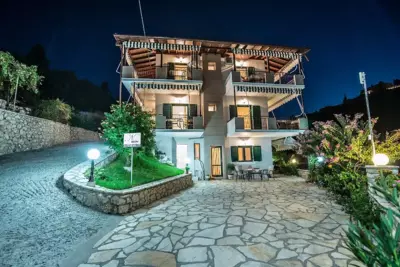 Nikoleta Studio 5 - Nikiana