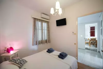 To Patriko Lefkada Cozy Village Home with Parking - Tsoukalades