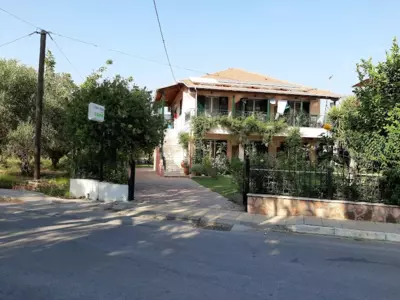 Eleni's House - Vassilliki