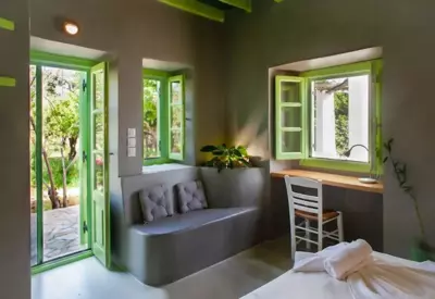 Phlea Farm Studios - Alinda