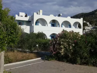 Paradisso Studios - Vromolithos