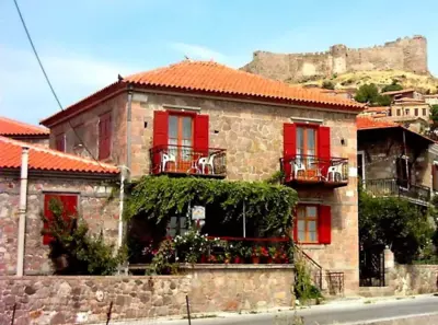 Evanthia Toroz Rooms & Studios - Mythimna