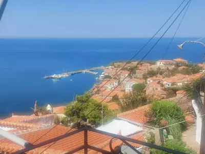 Nianthi Apartments - Mythimna