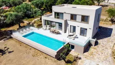 3-BR Sea View Villa with Garden in Mytilene - Mytilini