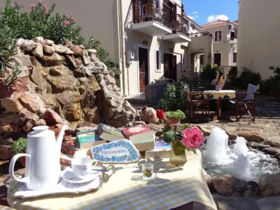 Niki Studios Sea - Front - Petra