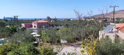 Lassia Studios - Petra