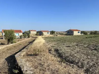 ΠΑΡΑΔΟΣΙΑΚΟ ΠΕΤΡΙΝΟ ΣΠΙΤΙ ΣΤΟΝ ΚΟΝΤΙΑ - Kondias