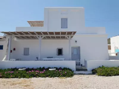 Traditional Waterfront House - Mandrakia