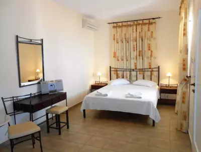 Studio Balkoni - Plaka