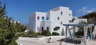 Sarakiniko Rooms - Adamas